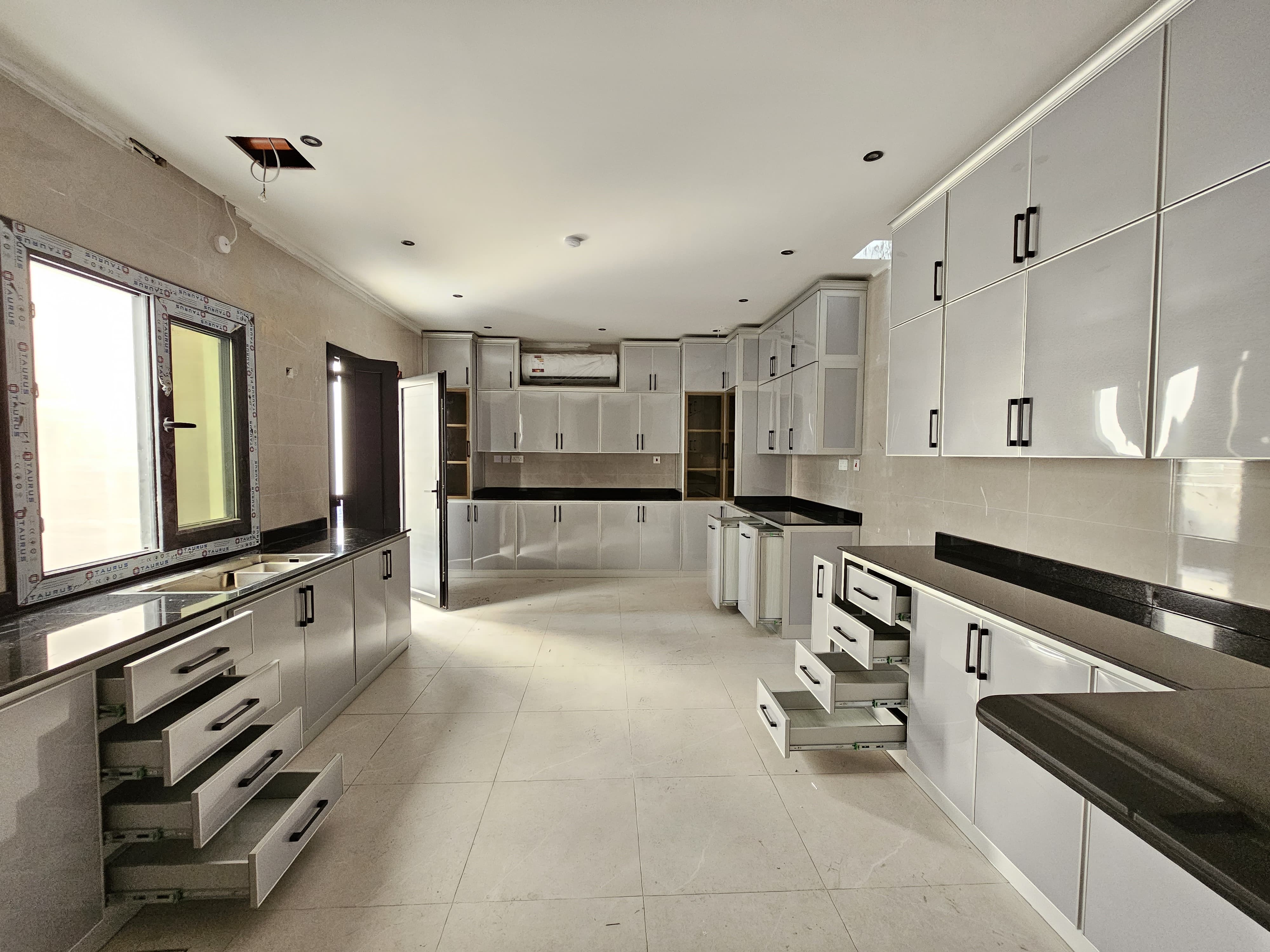 Aluminium Works Qatar — 17e619c6 1971 409d B6f8 B84e323578a5