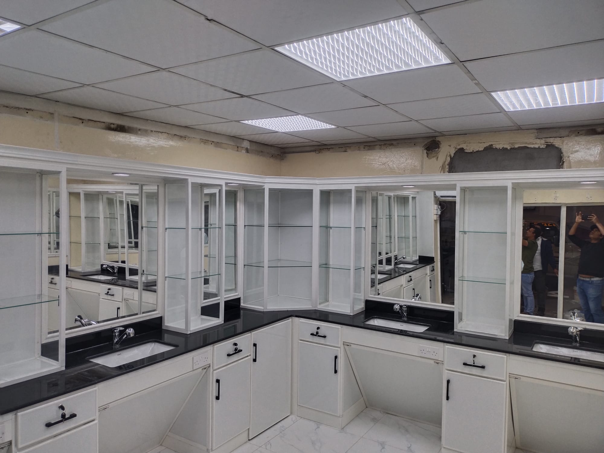 Aluminium Works Qatar — 34e0d67a 52b6 41a6 B7be Fa2188df886d